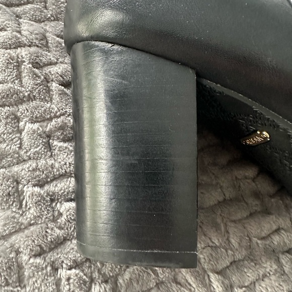 Vionic Kennedy leather booties. Very nice boots, great addition to your closet. - Picture 5 of 7